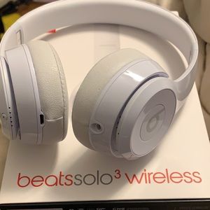 Beats solo 3 wireless
